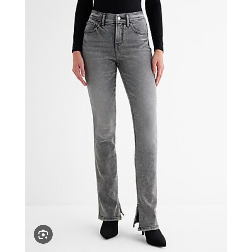 NWOT Women's EXPRESS Vintage Gray Wash Skyscraper Mid-Rise Flare Jeans Size 6